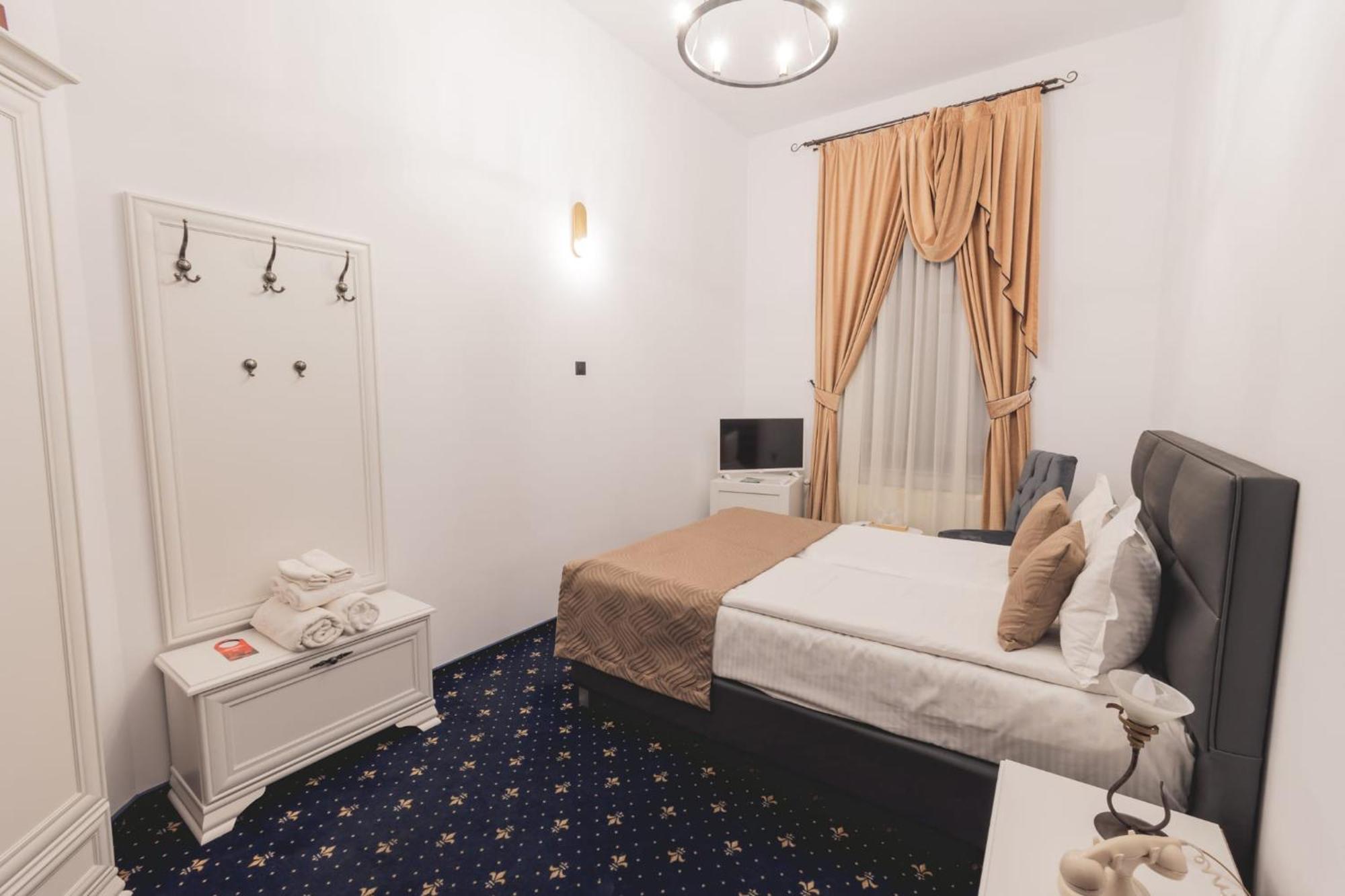 Hotel Carol - Vatra Dornei Exteriér fotografie
