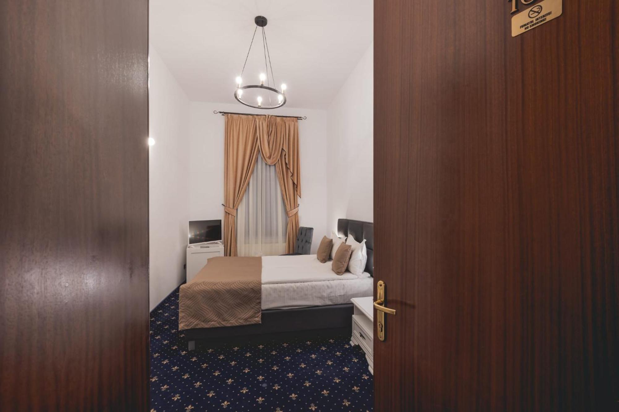 Hotel Carol - Vatra Dornei Exteriér fotografie