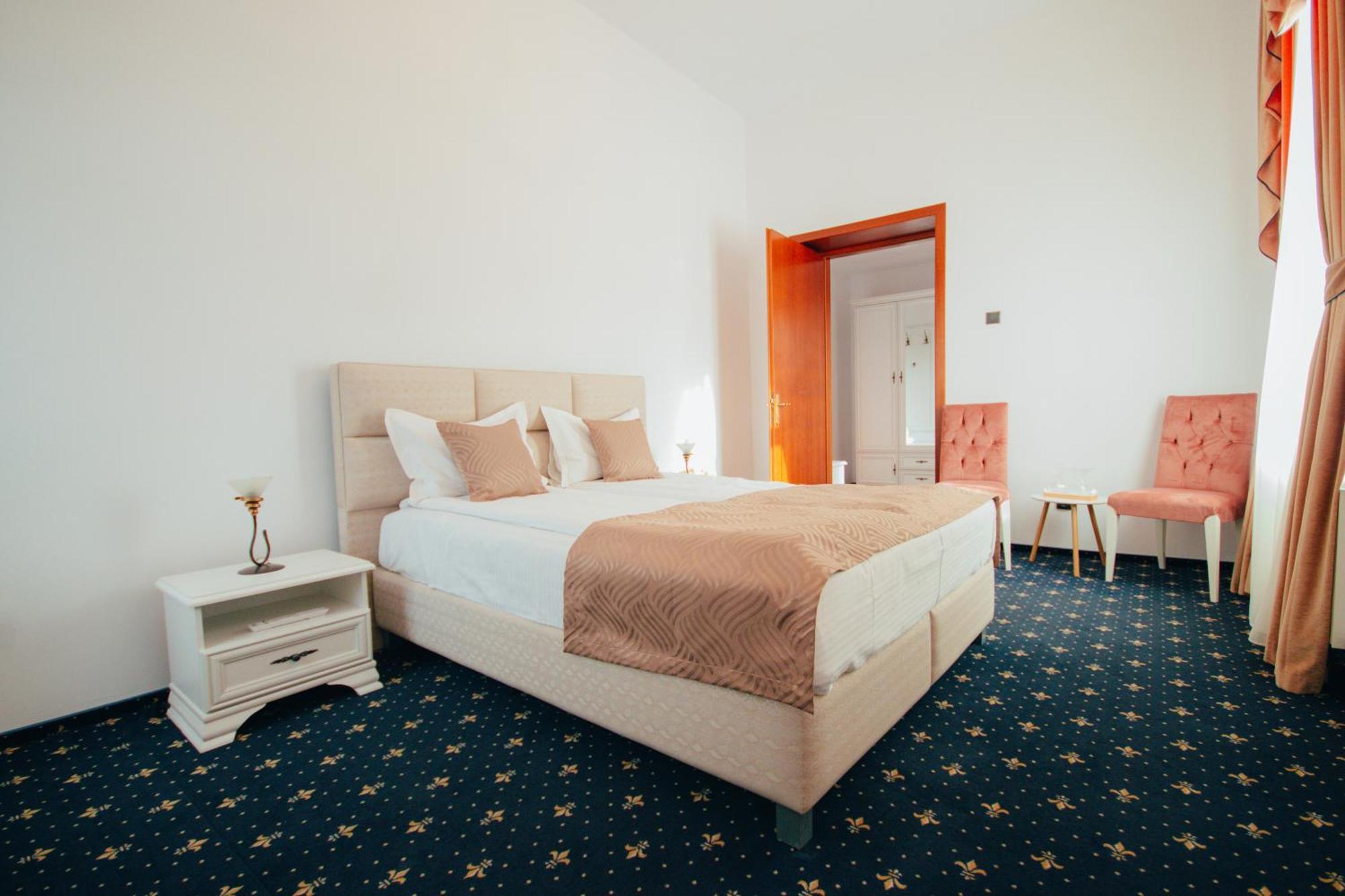 Hotel Carol - Vatra Dornei Exteriér fotografie