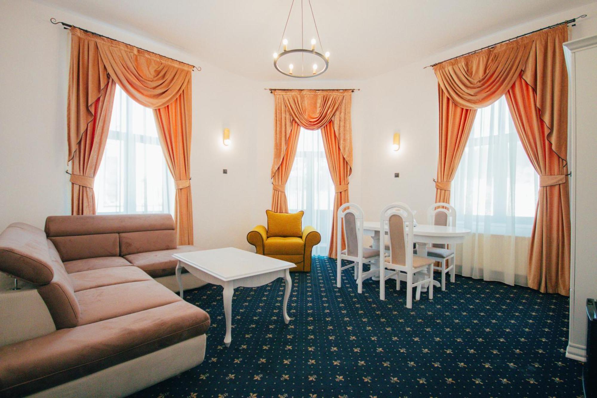 Hotel Carol - Vatra Dornei Exteriér fotografie