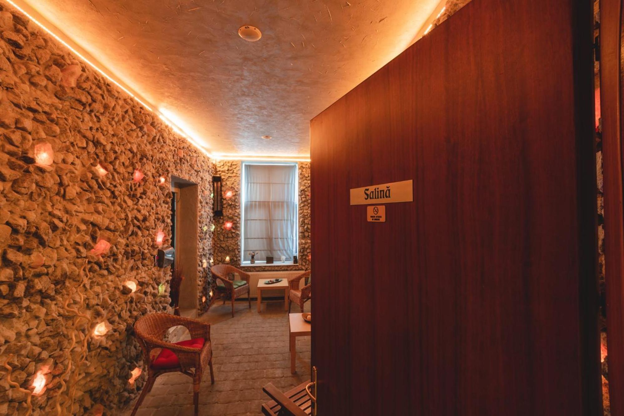 Hotel Carol - Vatra Dornei Exteriér fotografie